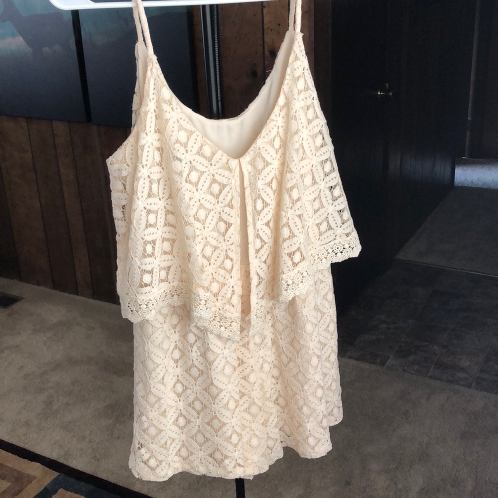 Lace romper - Picture 2 of 2